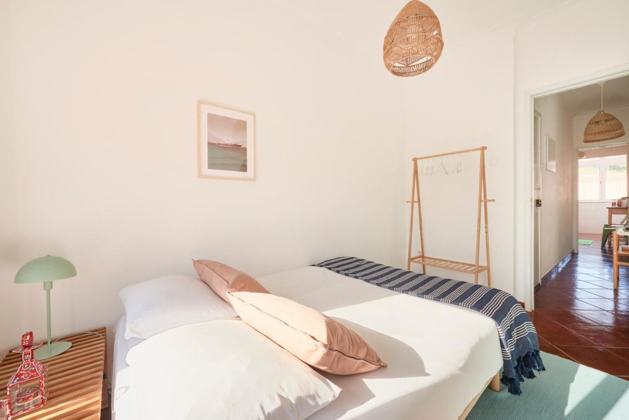 Central & Sunny 2Br Apt Near Beach, By Timecooler Setúbal Dış mekan fotoğraf