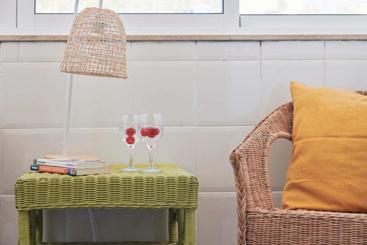 Central & Sunny 2Br Apt Near Beach, By Timecooler Setúbal Dış mekan fotoğraf