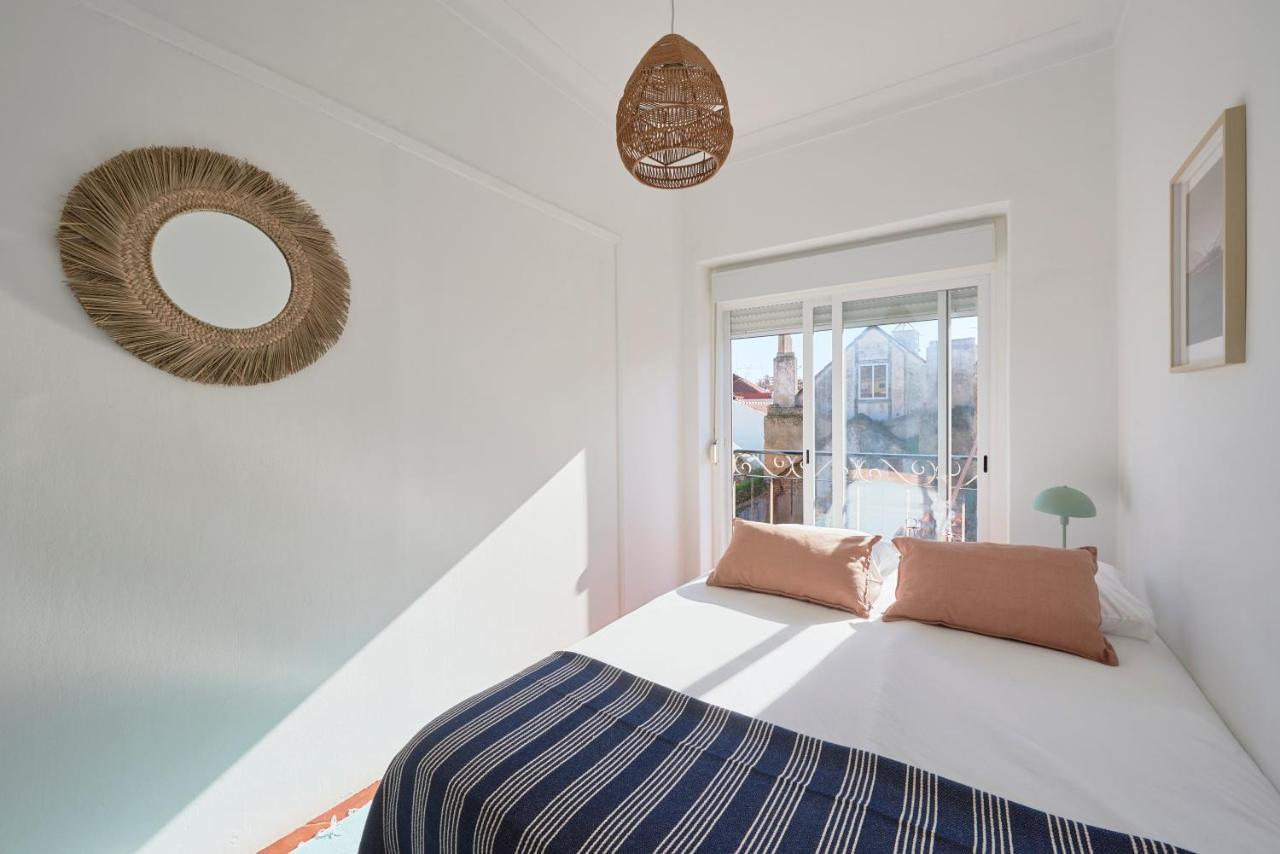 Central & Sunny 2Br Apt Near Beach, By Timecooler Setúbal Dış mekan fotoğraf
