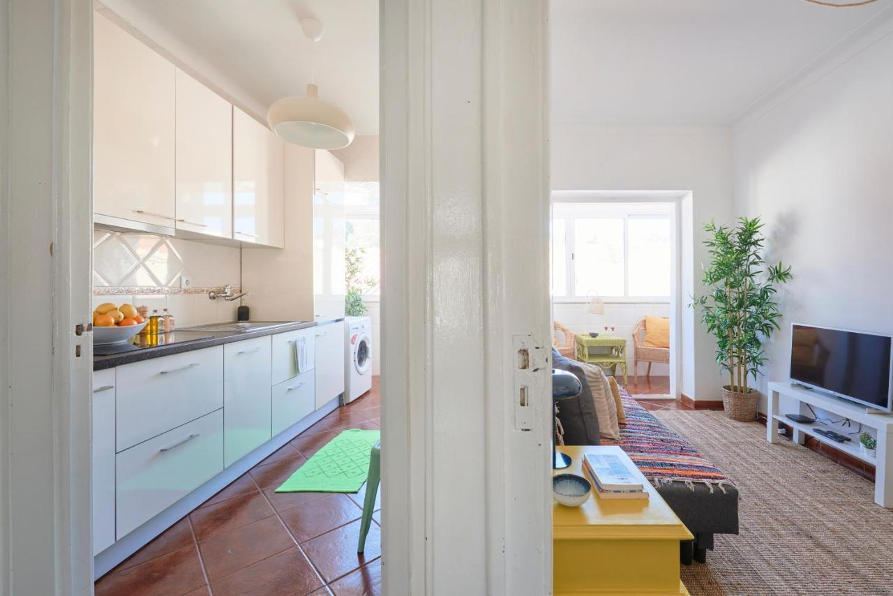 Central & Sunny 2Br Apt Near Beach, By Timecooler Setúbal Dış mekan fotoğraf