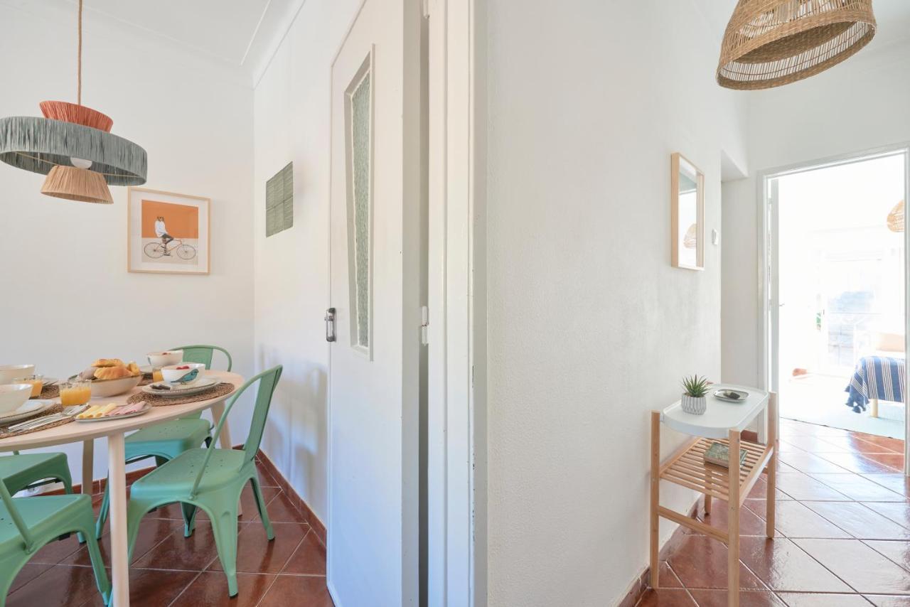 Central & Sunny 2Br Apt Near Beach, By Timecooler Setúbal Dış mekan fotoğraf