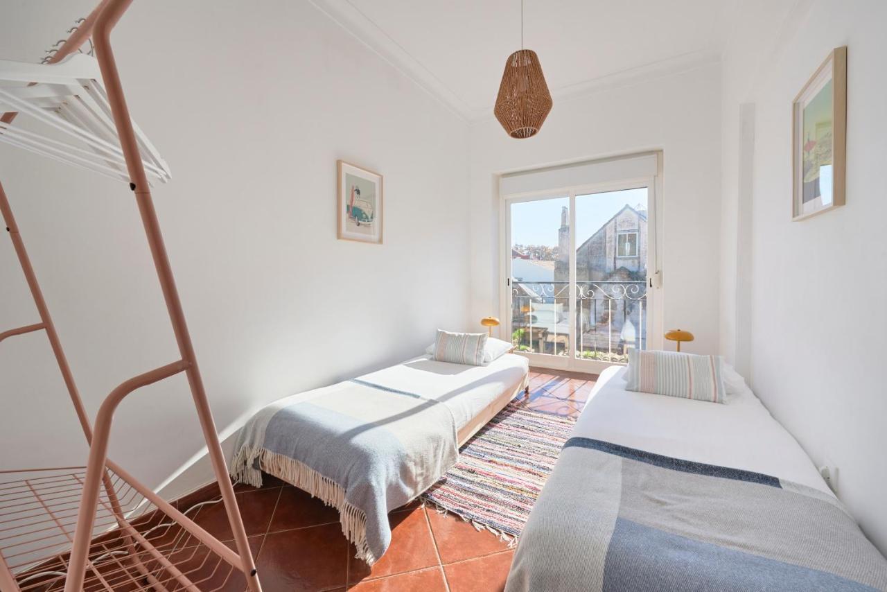 Central & Sunny 2Br Apt Near Beach, By Timecooler Setúbal Dış mekan fotoğraf