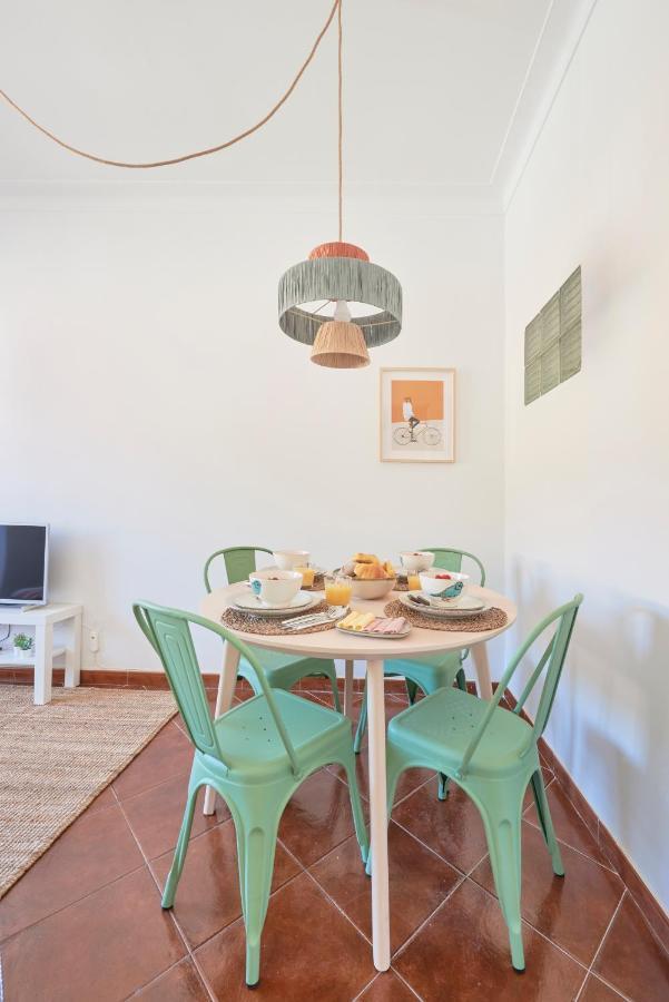 Central & Sunny 2Br Apt Near Beach, By Timecooler Setúbal Dış mekan fotoğraf