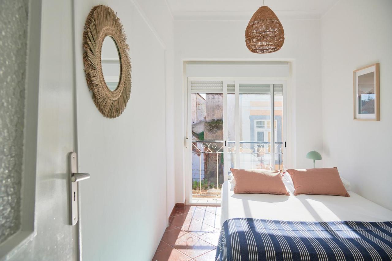 Central & Sunny 2Br Apt Near Beach, By Timecooler Setúbal Dış mekan fotoğraf