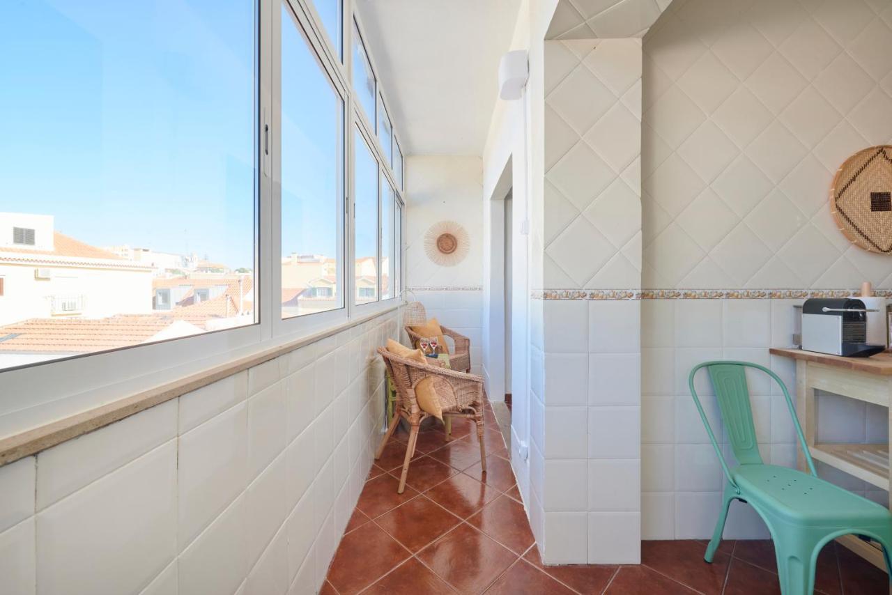 Central & Sunny 2Br Apt Near Beach, By Timecooler Setúbal Dış mekan fotoğraf